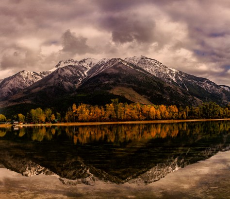 SwanLakeMountainsLodge